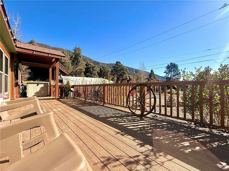 Listing photo 5