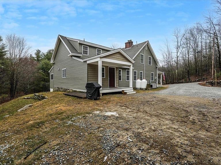 Listing photo 5
