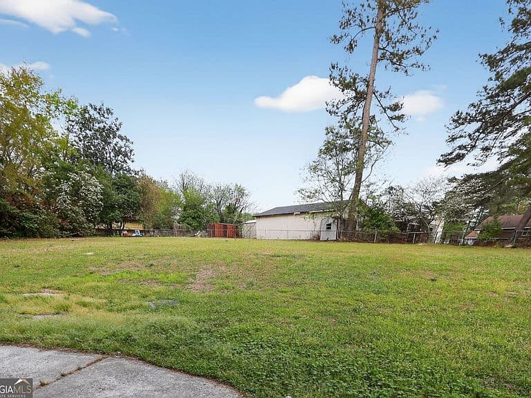 Listing photo 5