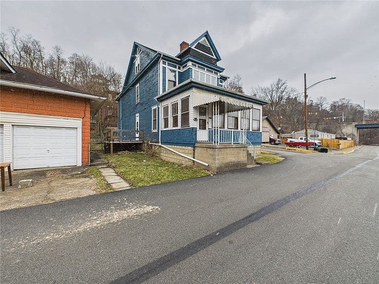 Listing photo 3