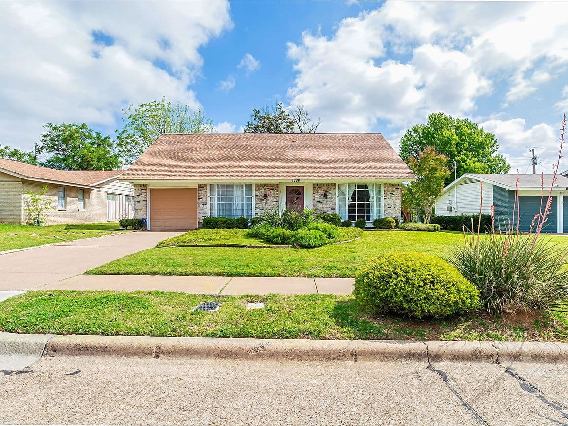 Primary listing photo