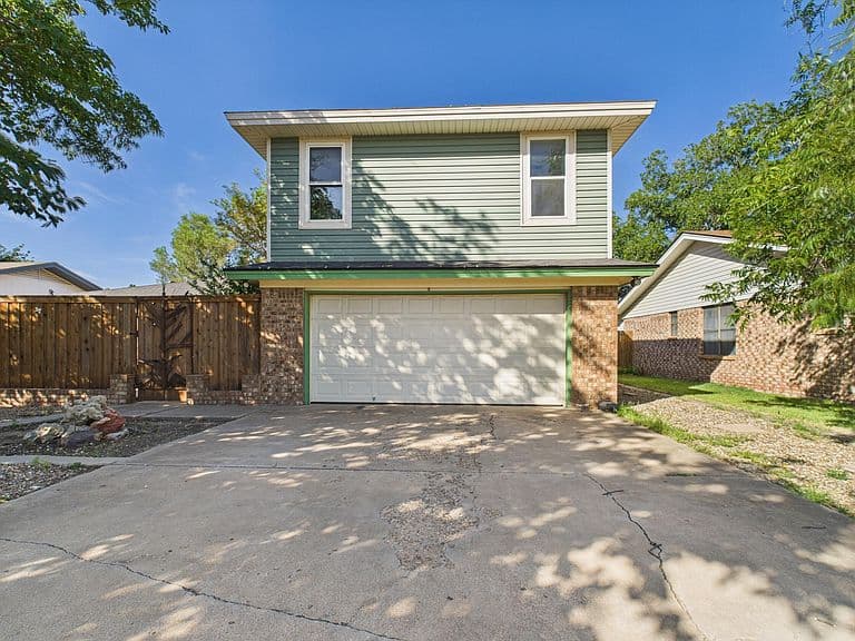 Listing photo 4