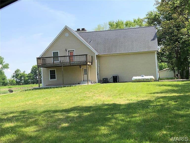 Listing photo 4