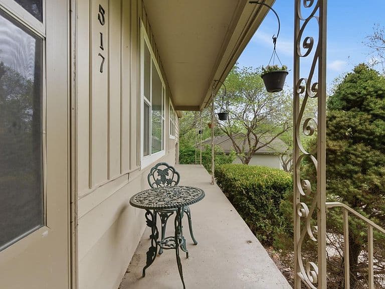 Listing photo 4