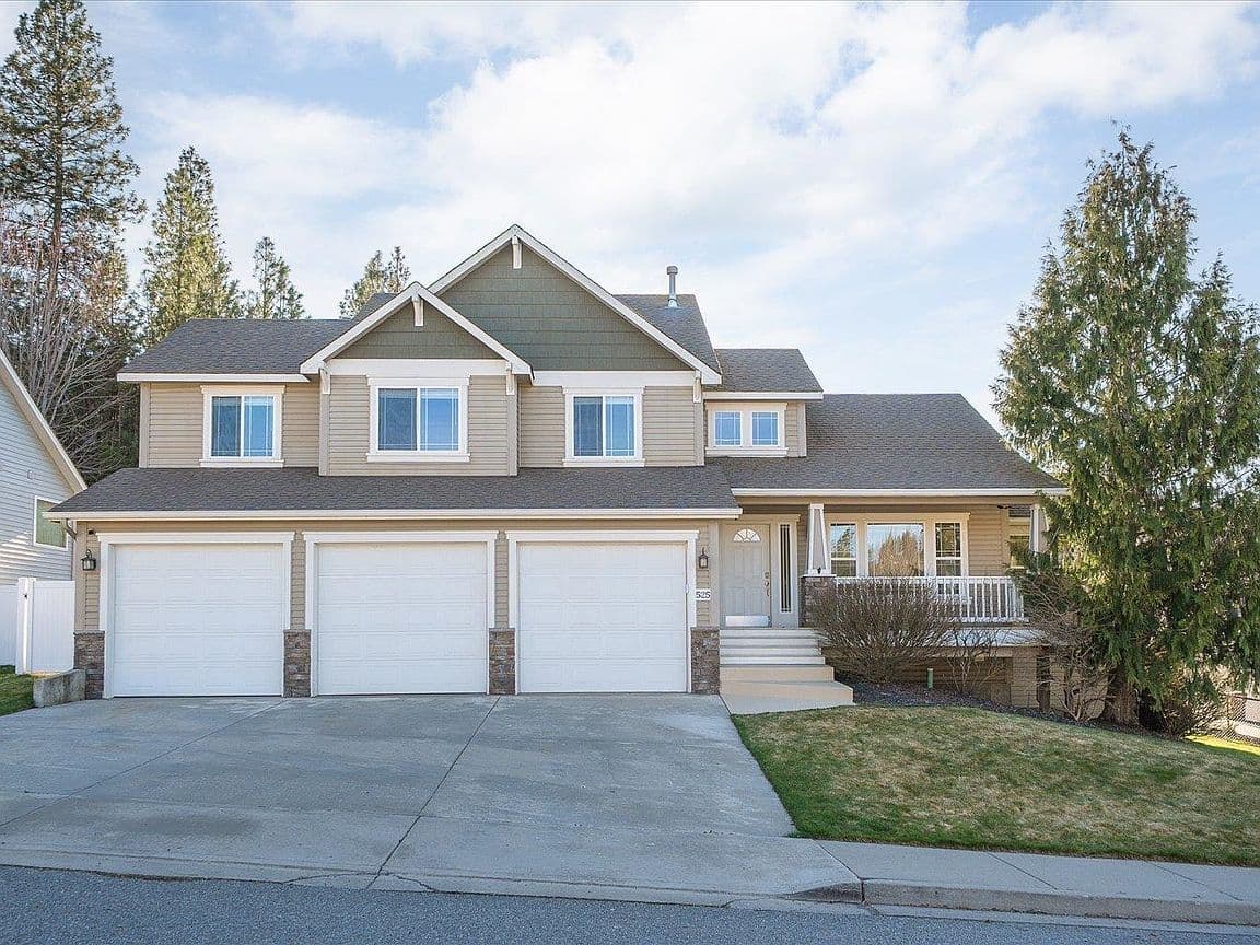 Primary listing photo