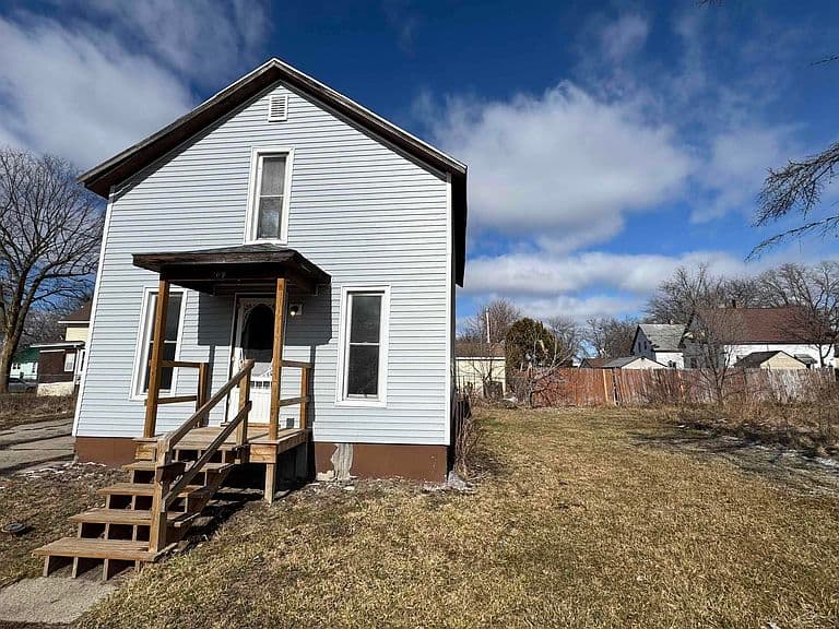 Listing photo 4
