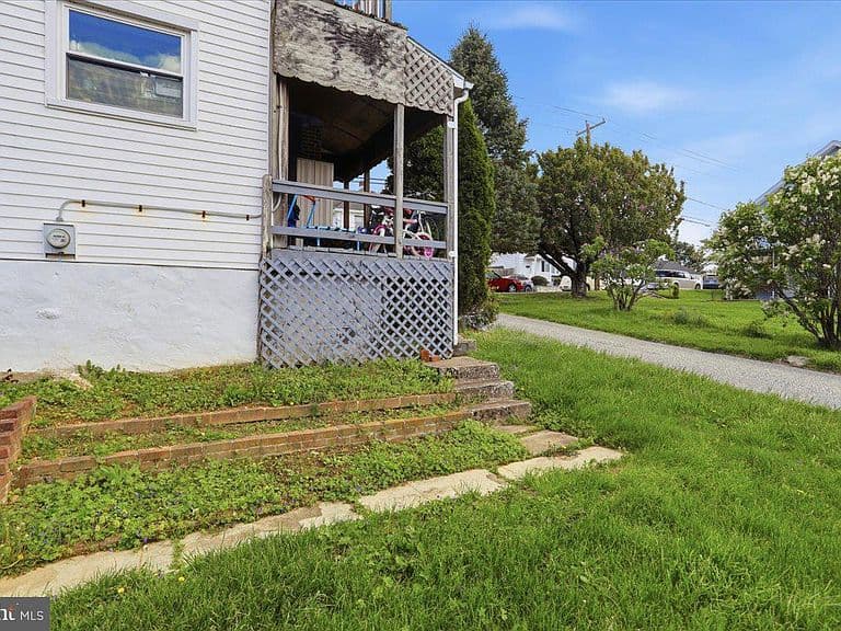 Listing photo 5