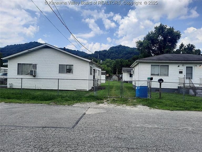 Listing photo 3