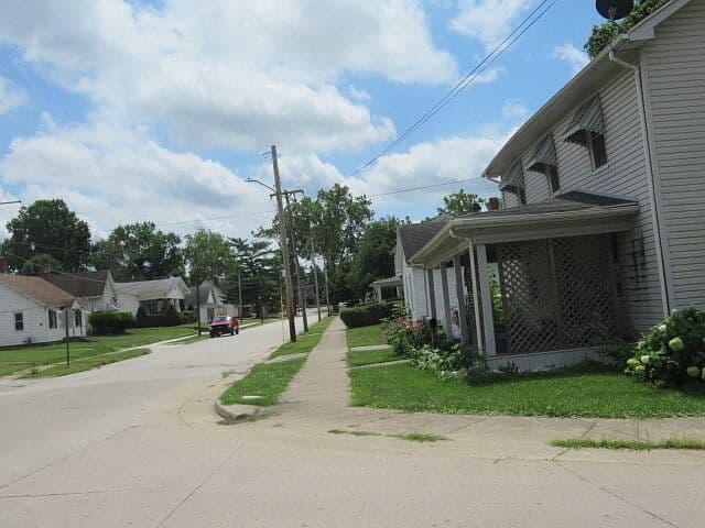 Listing photo 5