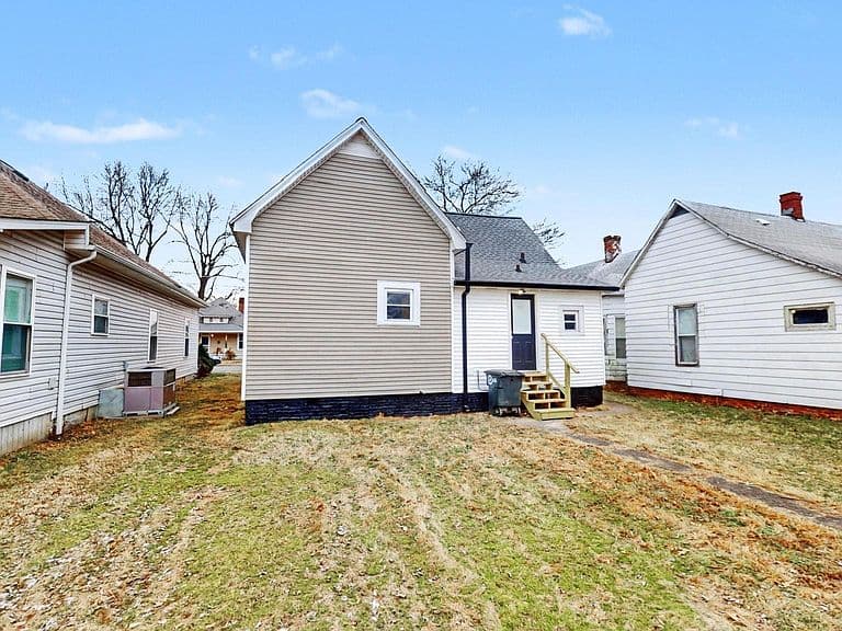 Listing photo 5