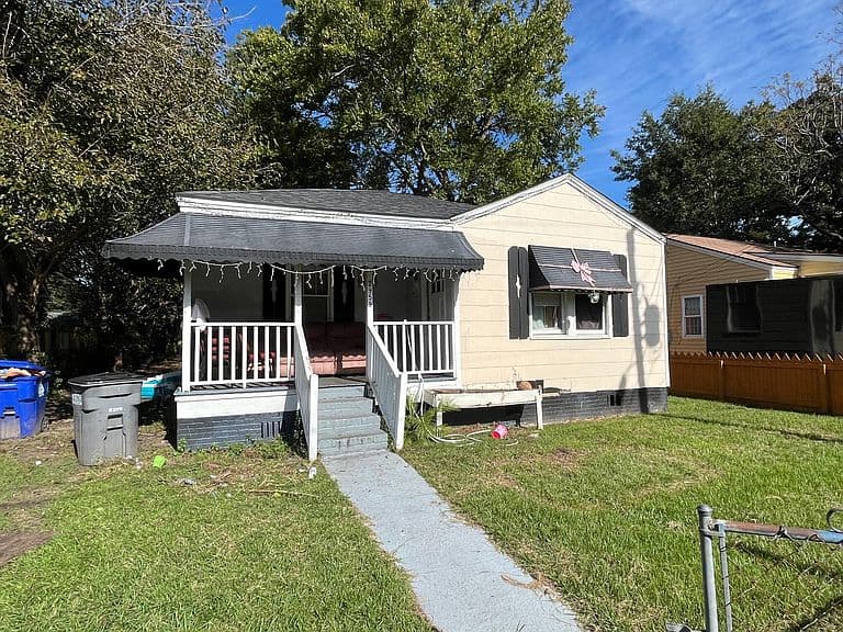Listing photo 4
