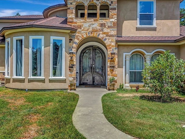 Listing photo 5