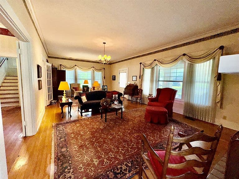 Listing photo 4