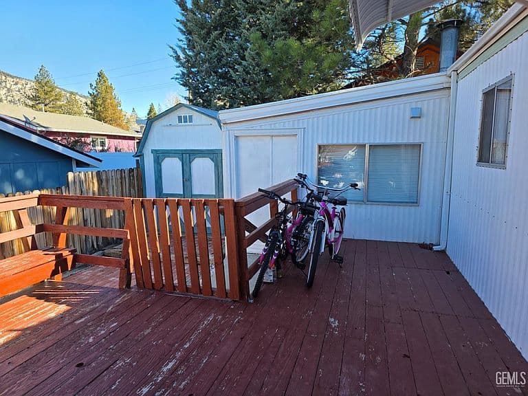 Listing photo 5