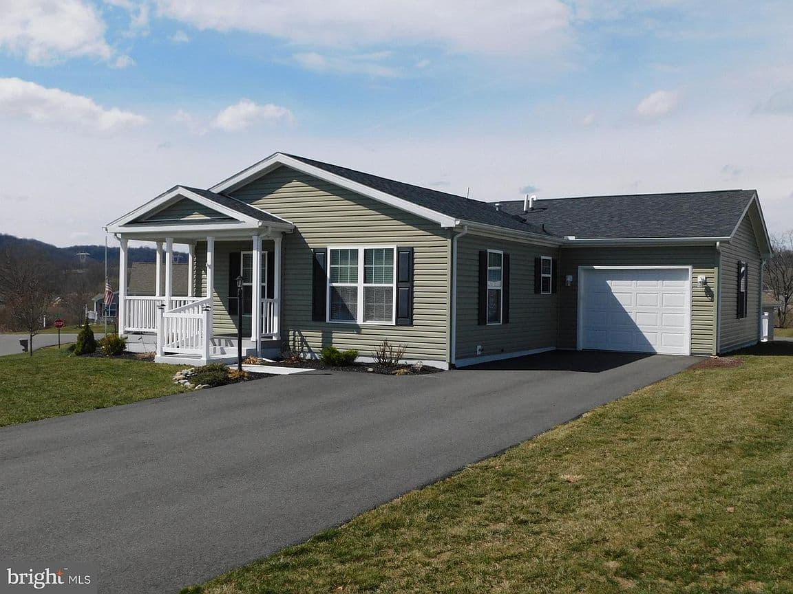 Primary listing photo
