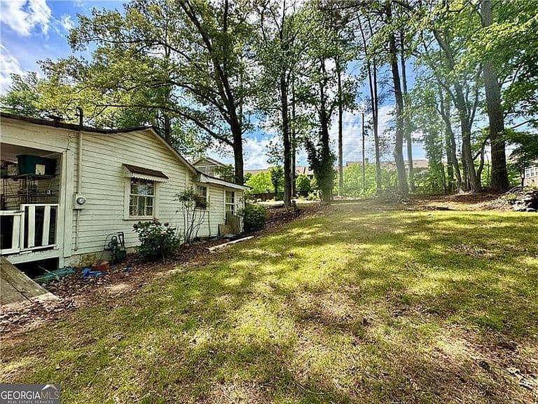 Listing photo 3