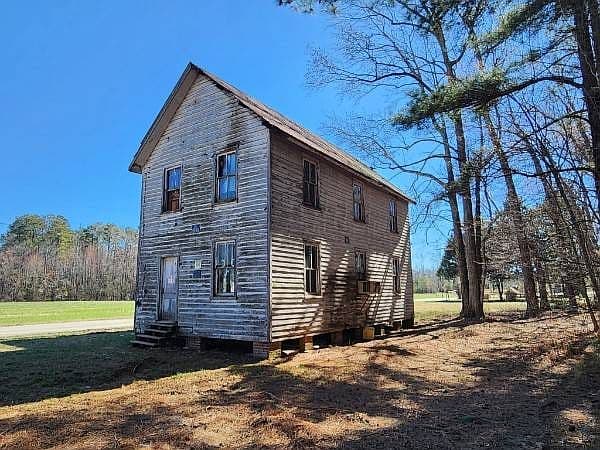 Listing photo 5