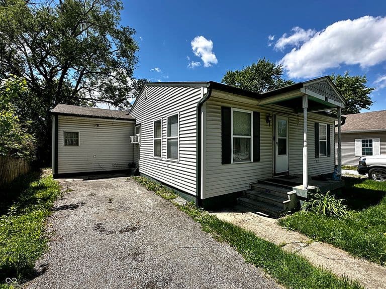 Listing photo 2