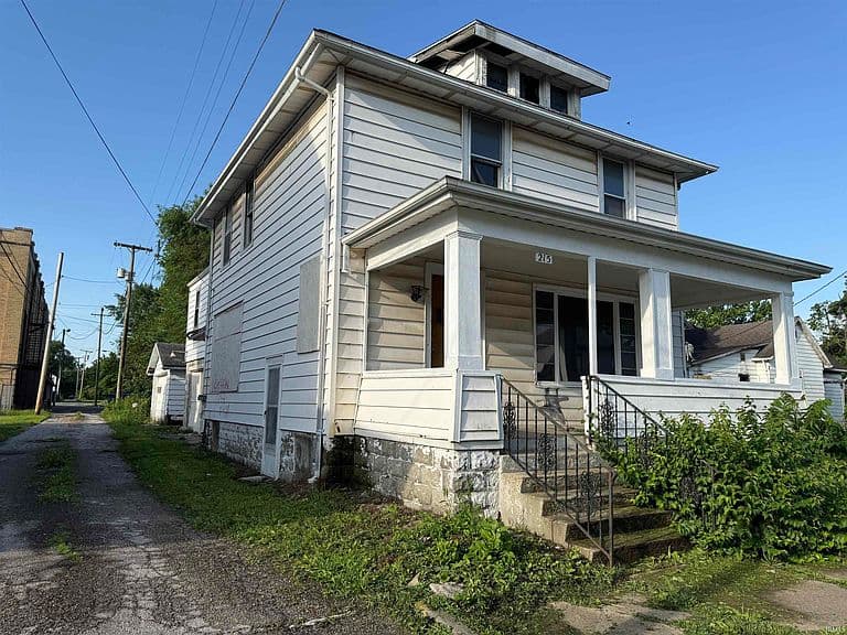 Listing photo 2