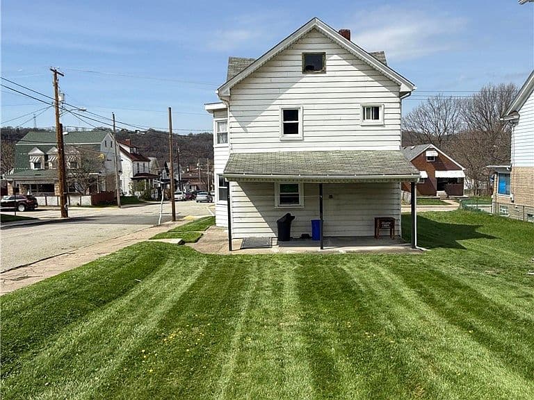 Listing photo 4