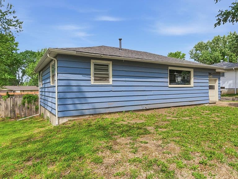 Listing photo 4