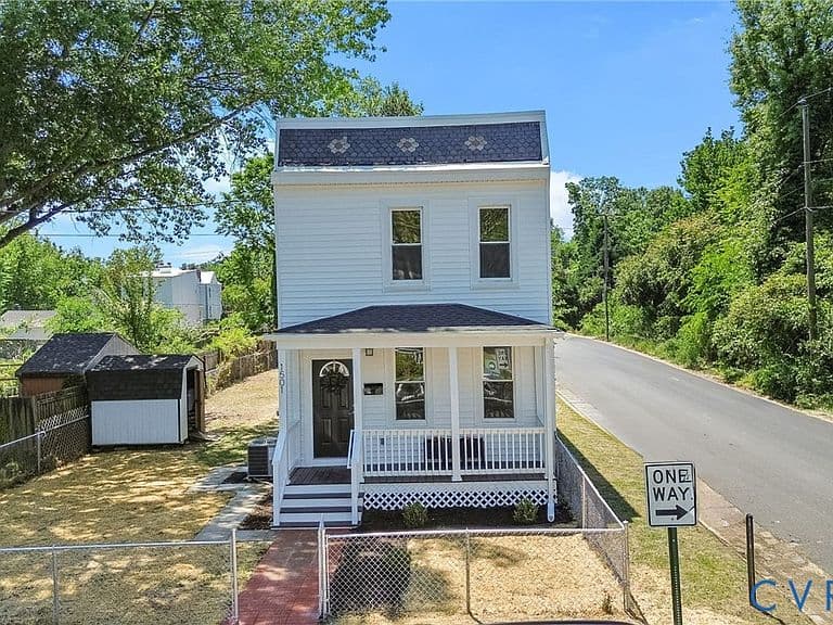Listing photo 4