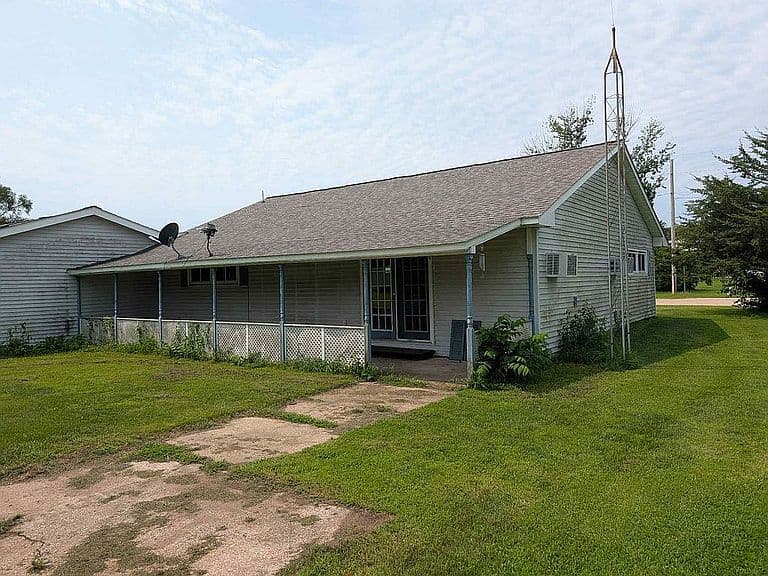 Listing photo 4