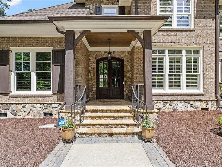 Listing photo 4