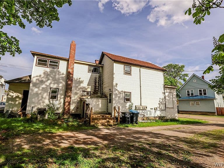 Listing photo 5