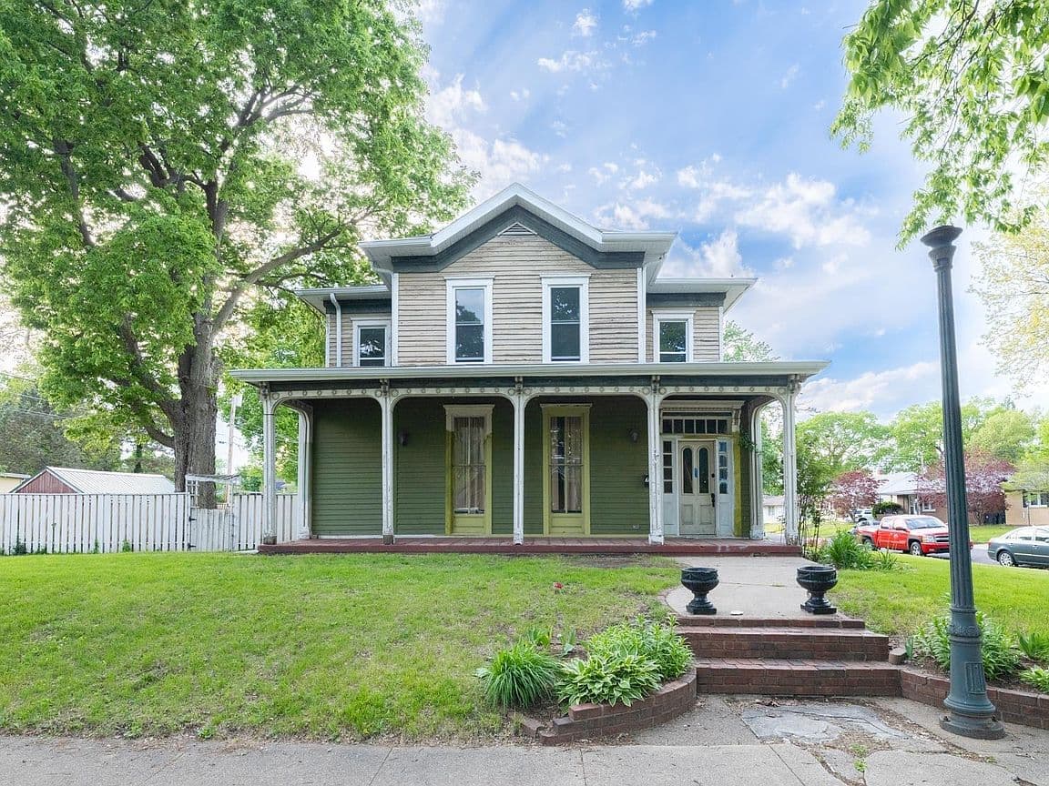 Primary listing photo