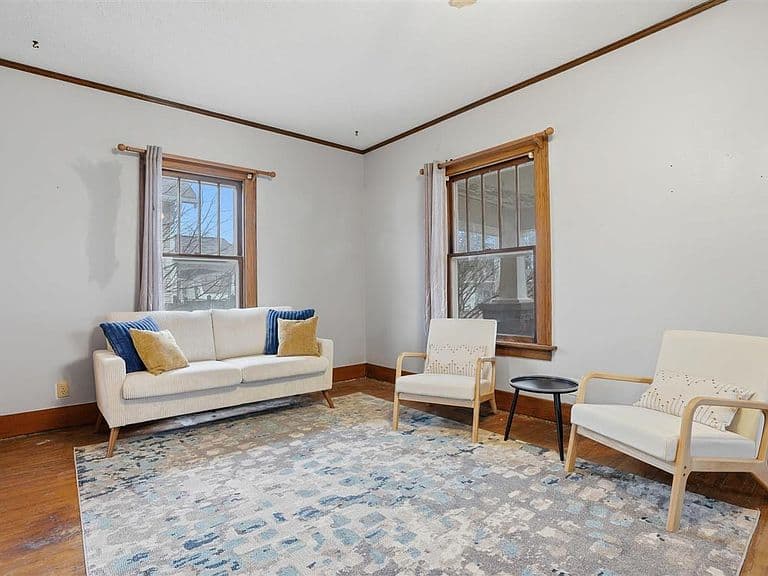 Listing photo 3