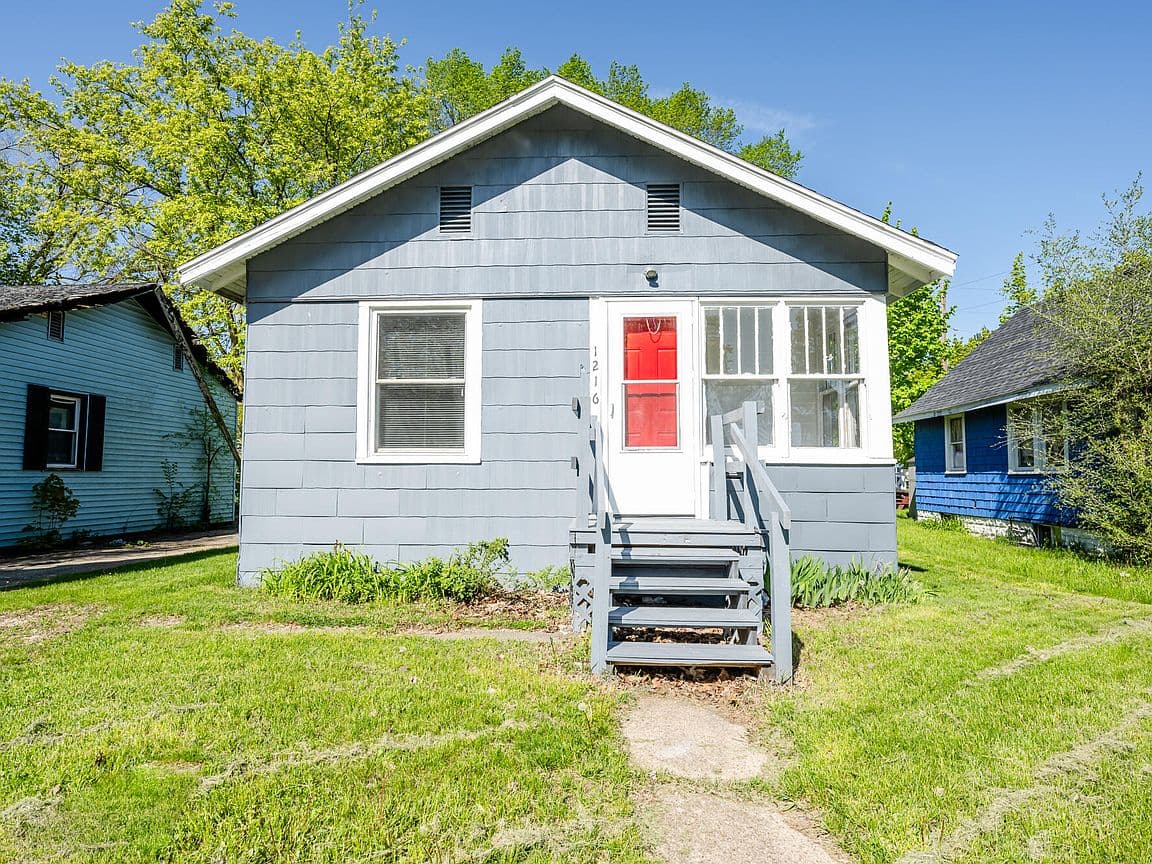 Primary listing photo