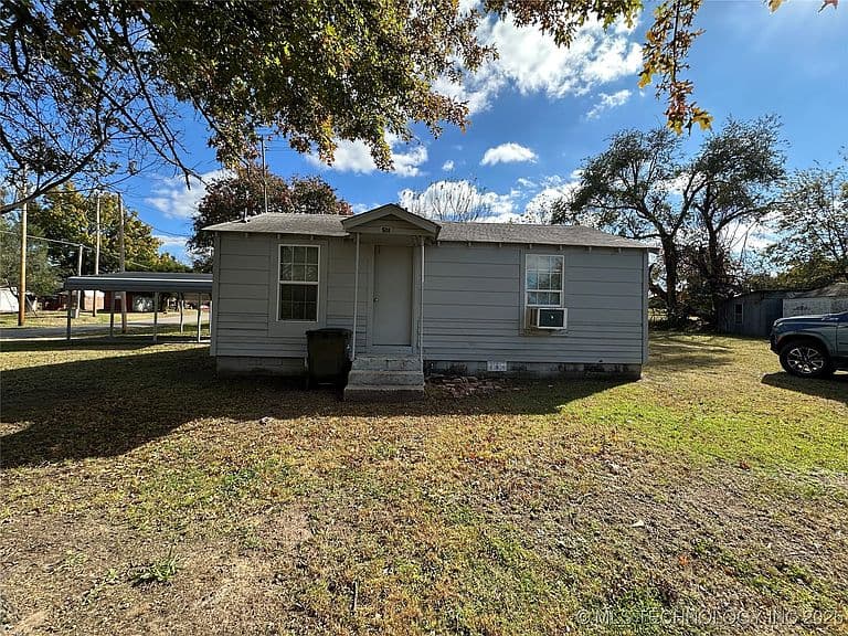 Listing photo 3