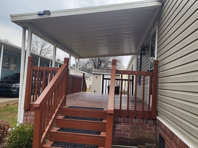 Listing photo 2