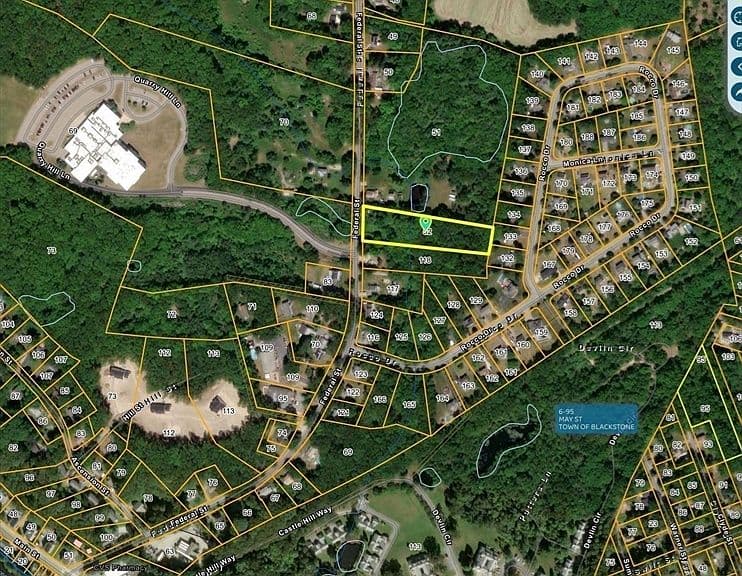 Listing photo 3