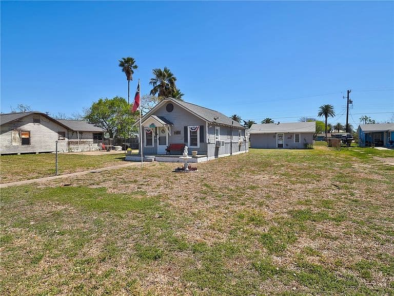 Listing photo 4