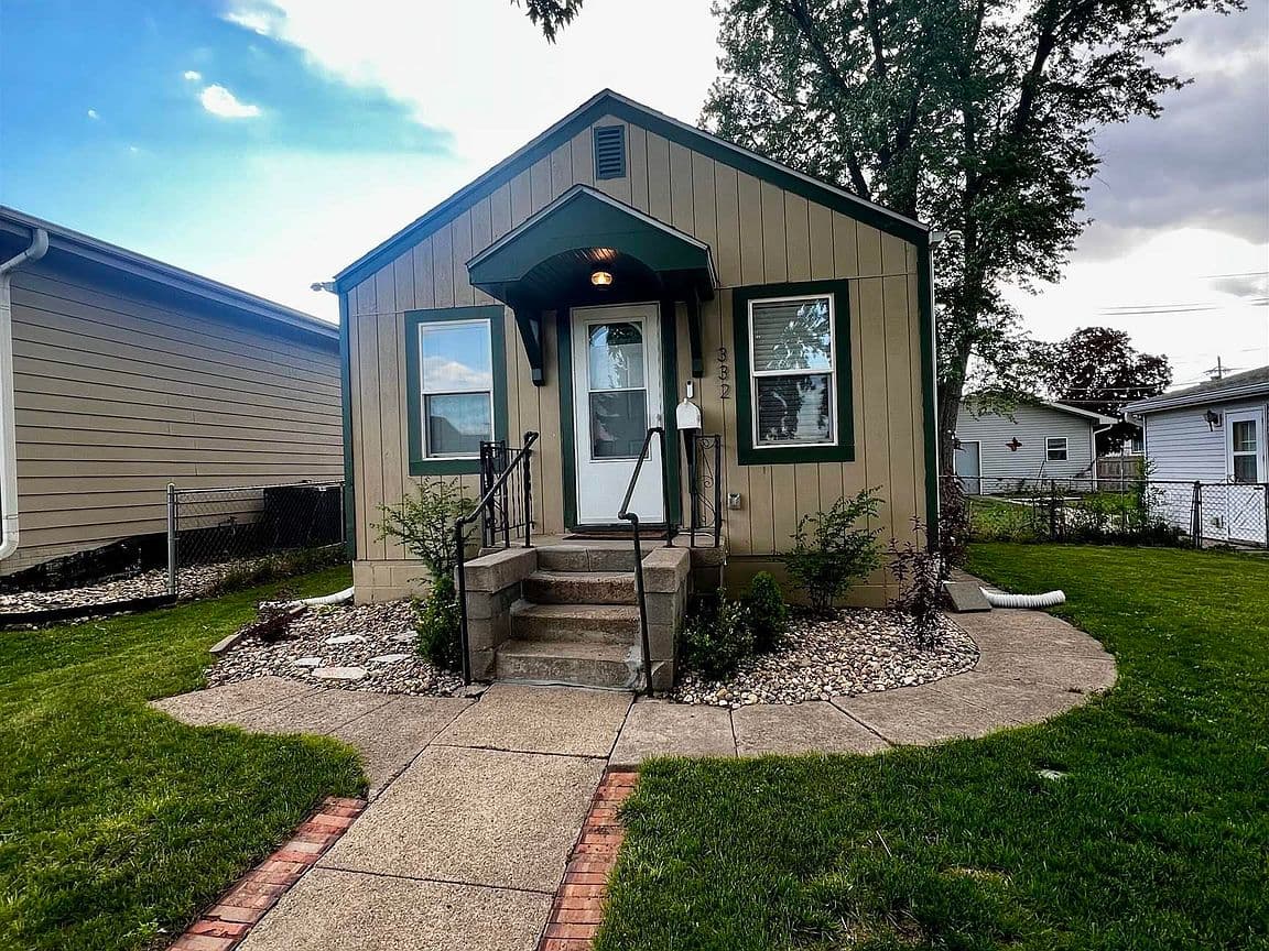 Primary listing photo