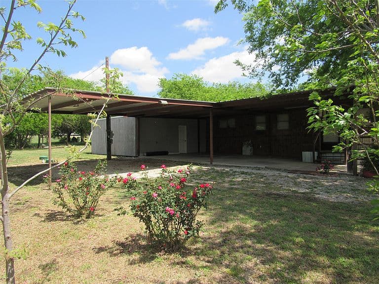 Listing photo 4