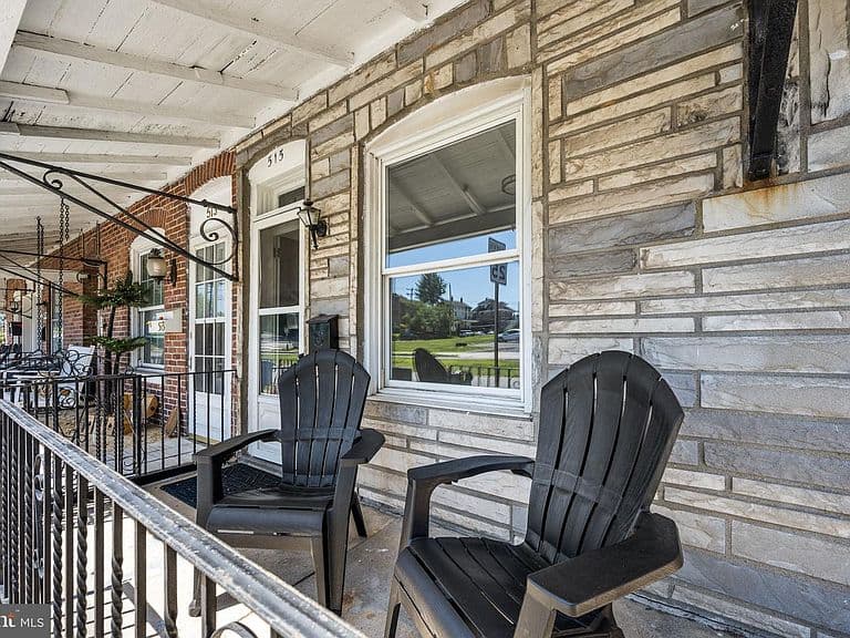 Listing photo 3
