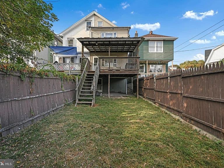 Listing photo 3