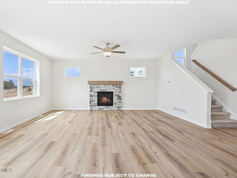 Listing photo 3