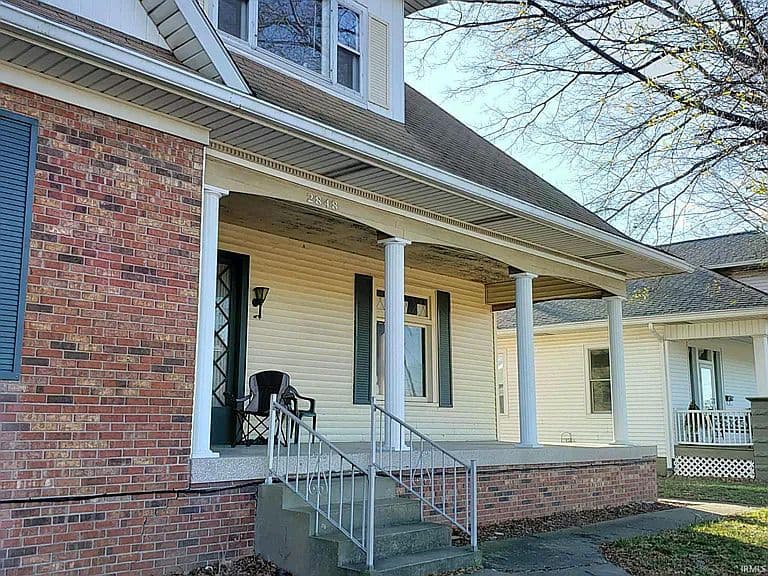 Listing photo 2