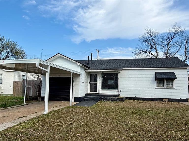 Listing photo 2