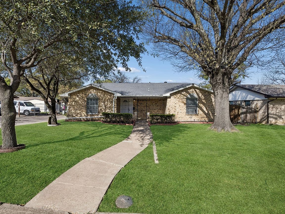 Primary listing photo