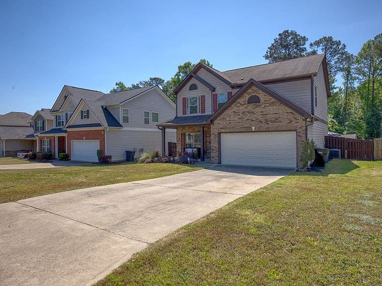 Listing photo 4