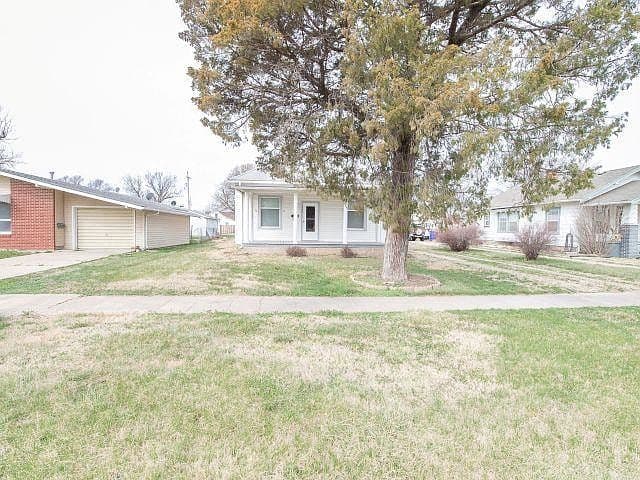 Listing photo 2