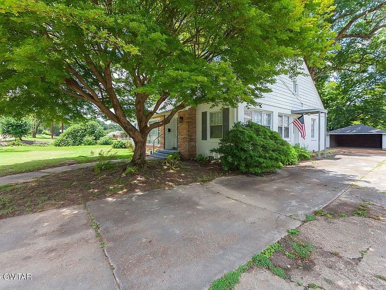 Listing photo 3