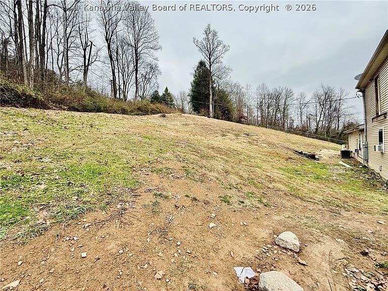 Listing photo 4