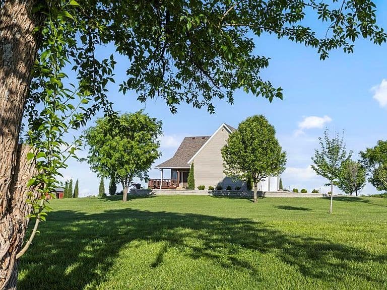 Listing photo 4