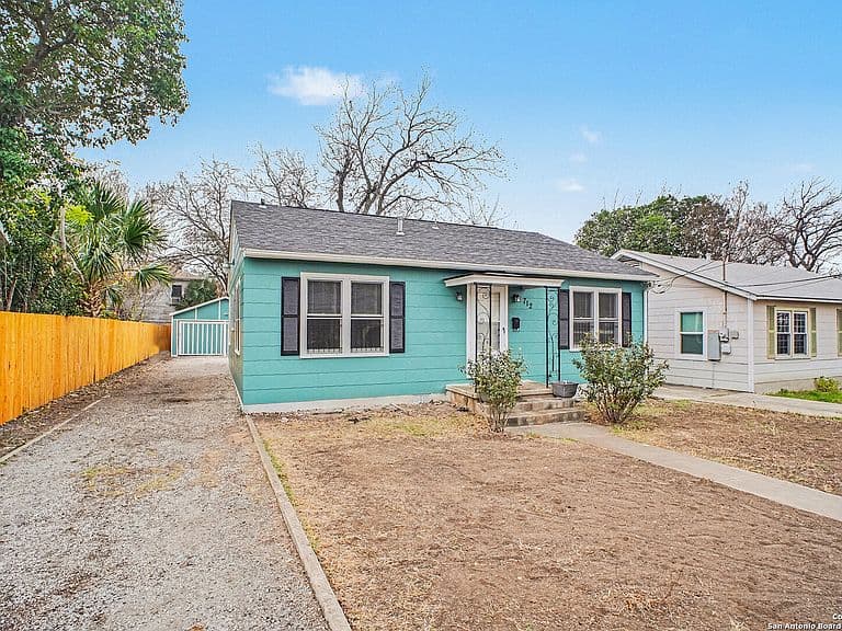 Listing photo 3